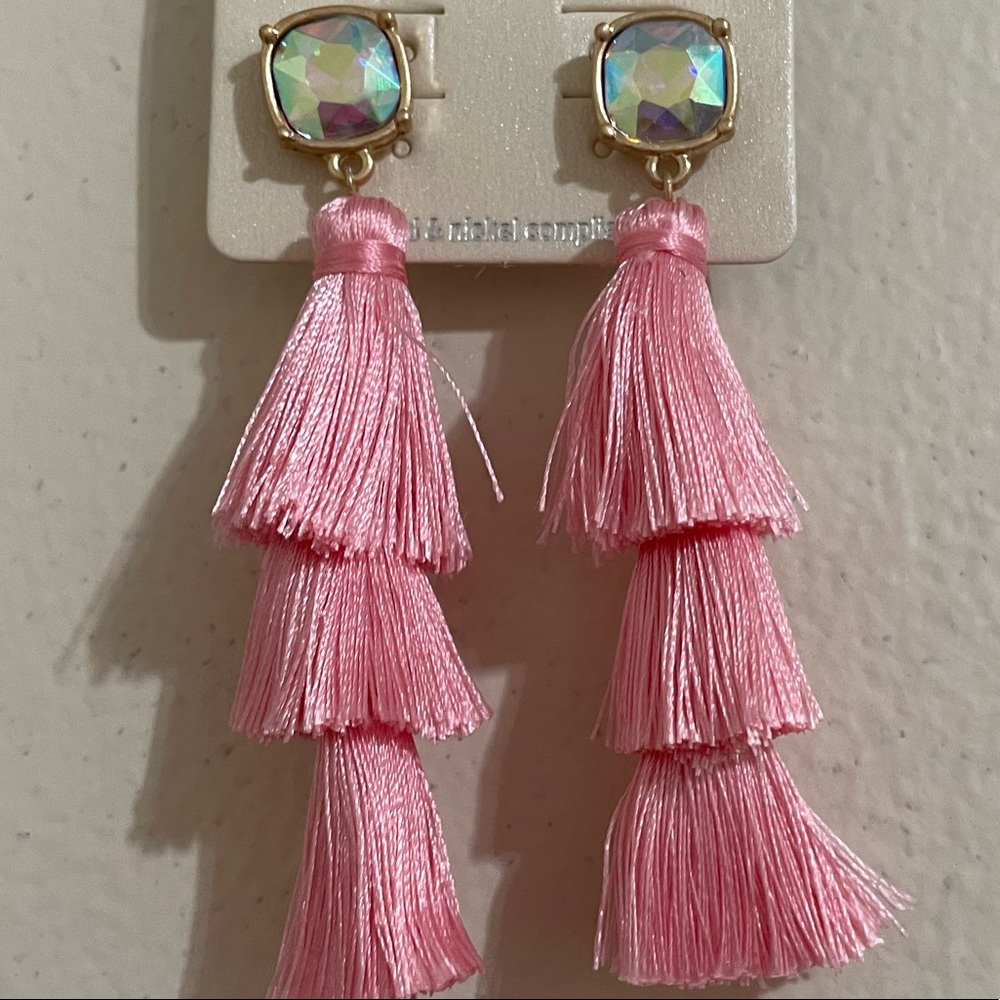 ❤️JUST IN! Iridescent Pink Fringe Earrings